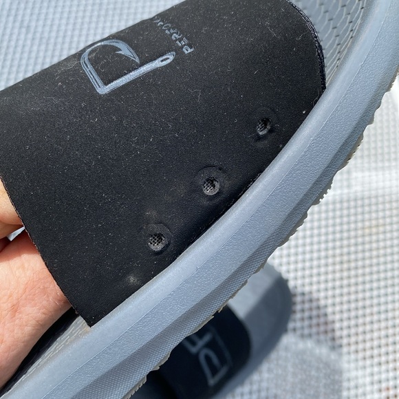 PFG Columbia Techlite Men’s BM0154-010 sandals black gray lightweight flipflops - Picture 6 of 15